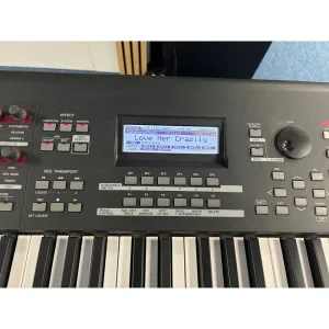 Thumbnail 4 of Yamaha Pre-Owned MOXF8