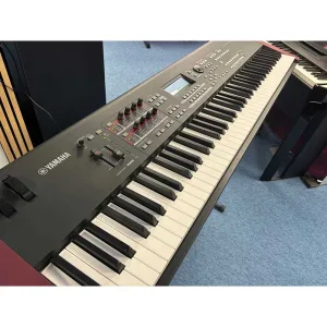 Thumbnail 5 of Yamaha Pre-Owned MOXF8