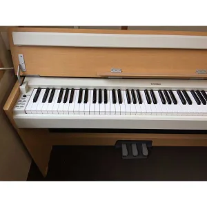 Thumbnail 2 of Yamaha YDPS30 Digital Piano