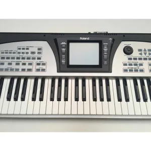 Thumbnail 3 of Roland E60 Arranger Keyboard