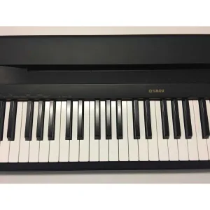 Thumbnail 4 of Yamaha P60 Digital Piano